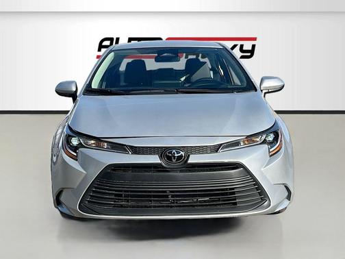Classic Silver Metallic 2025 Toyota Corolla LE