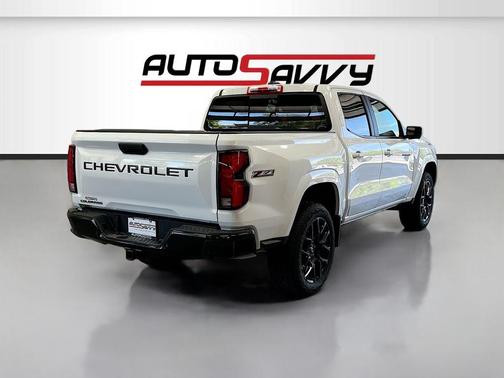 Summit White 2025 Chevrolet Colorado Z71