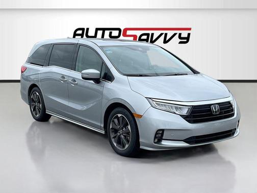Silver 2024 Honda Odyssey Elite