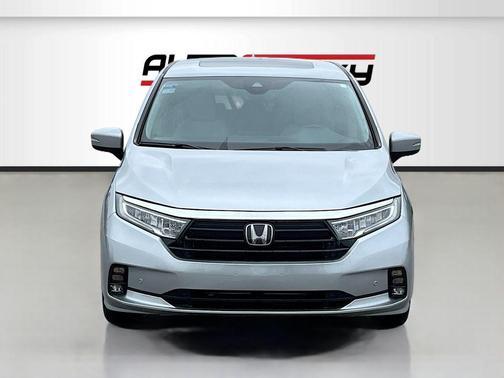 Silver 2024 Honda Odyssey Elite