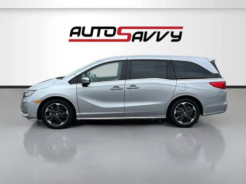 Silver 2024 Honda Odyssey Elite