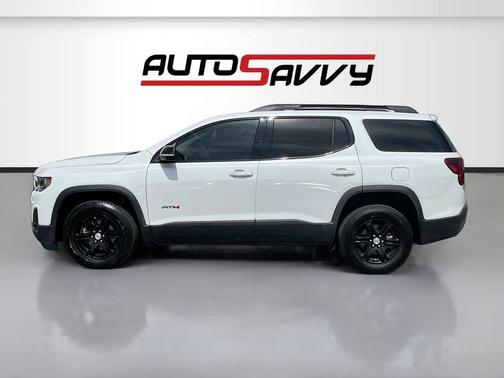 2023 GMC Acadia AT4