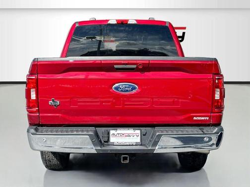 Red Metallic 2022 Ford F-150 XLT
