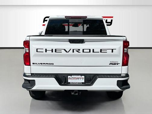 Summit White 2025 Chevrolet Silverado 1500 RST