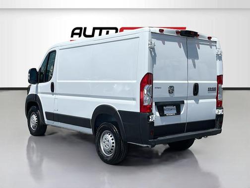 Bright White Clearcoat 2025 RAM ProMaster 1500 Low Roof