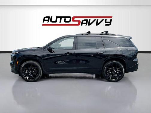 Mosaic Black Metallic 2025 Chevrolet Traverse RS