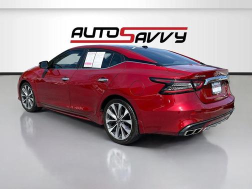 Scarlet Ember 2023 Nissan Maxima Platinum