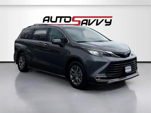 2024 Toyota Sienna XLE