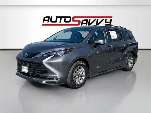 2024 Toyota Sienna XLE