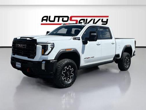 Summit White 2024 GMC Sierra 2500 AT4X