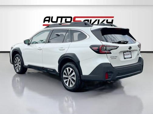 Crystal White Pearl 2024 Subaru Outback Premium