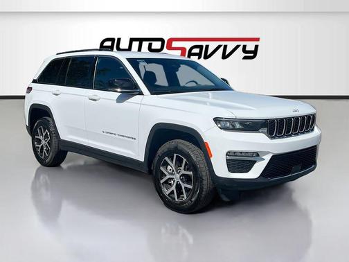 Bright White Clearcoat 2025 Jeep Grand Cherokee Limited