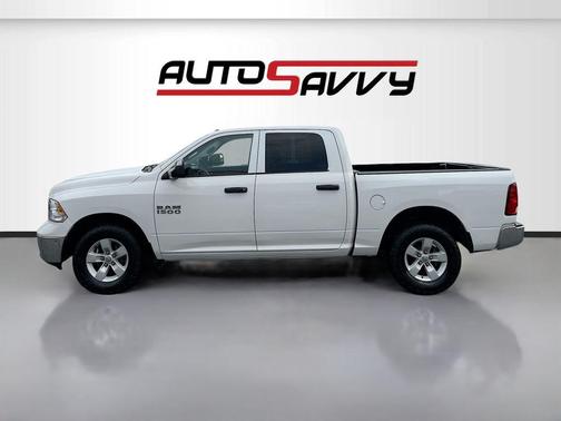 Bright White Clearcoat 2022 RAM 1500 Classic Tradesman