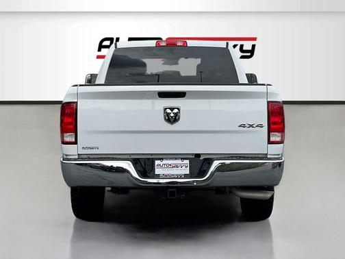 Bright White Clearcoat 2022 RAM 1500 Classic Tradesman