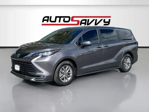 Predawn Gray Mica 2023 Toyota Sienna XLE