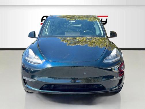 Green 2021 Tesla Model Y Standard Range