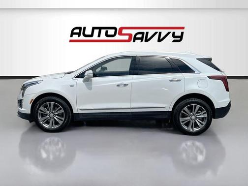 Crystal White Tri-Coat 2025 Cadillac XT5 Premium Luxury