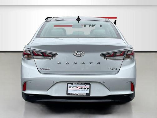 Ion Silver 2019 Hyundai SONATA Hybrid Limited