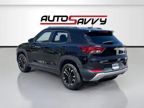 Mosaic Black Metallic 2021 Chevrolet Trailblazer LT