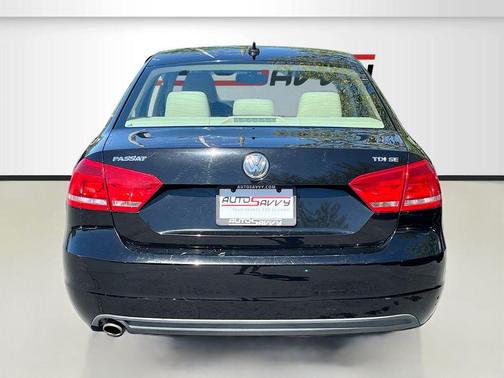Black 2013 Volkswagen Passat 2.0 TDI SE