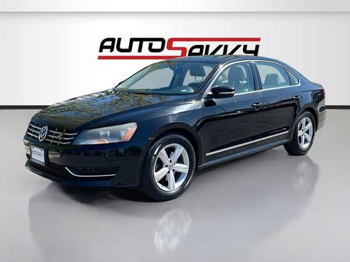 Black 2013 Volkswagen Passat 2.0 TDI SE