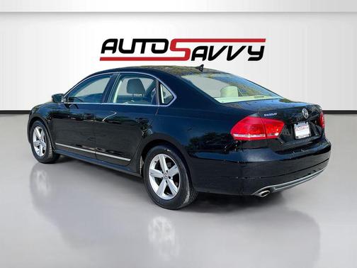 Black 2013 Volkswagen Passat 2.0 TDI SE