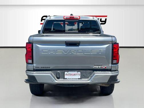 Sterling Gray Metallic 2025 Chevrolet Colorado LT