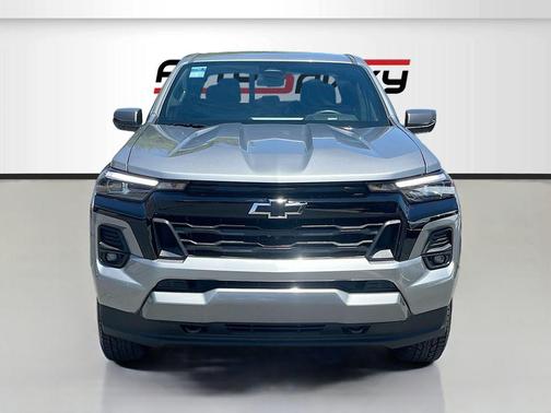 Sterling Gray Metallic 2025 Chevrolet Colorado LT