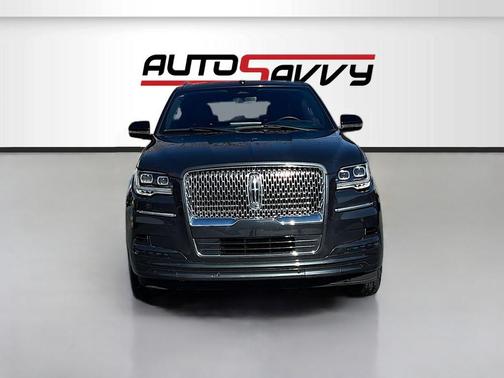 Gray Metallic 2024 Lincoln Navigator Reserve