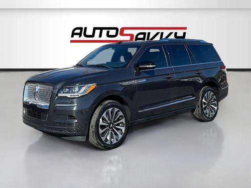 Gray Metallic 2024 Lincoln Navigator Reserve