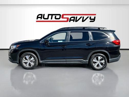 Crystal Black Silica 2022 Subaru Ascent Premium 7-Passenger
