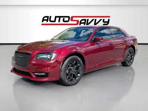 Velvet Red Pearlcoat 2023 Chrysler 300 Touring L