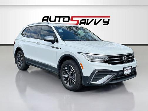 Pure White 2024 Volkswagen Tiguan 2.0T Wolfsburg Edition