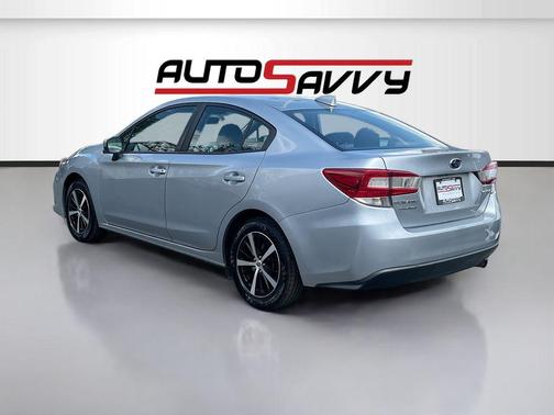 Ice Silver Metallic 2022 Subaru Impreza Premium