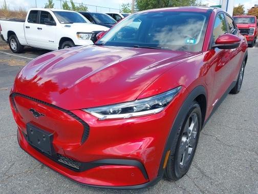 2022 Ford Mustang Mach-E SELECT