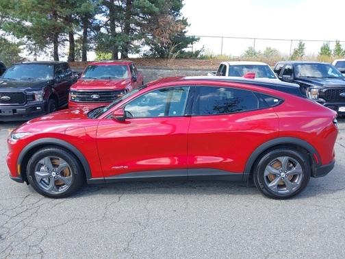 2022 Ford Mustang Mach-E SELECT