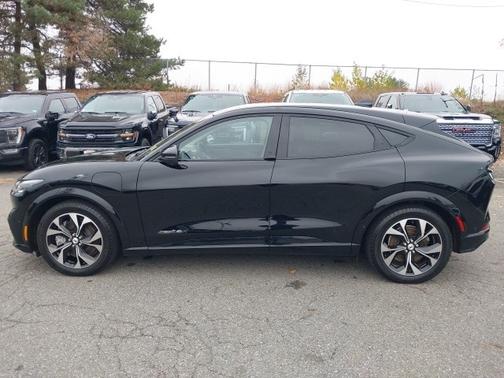 2023 Ford Mustang Mach-E PREMIUM