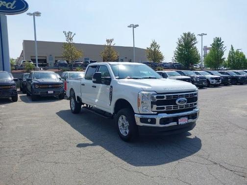 OXFORD WHITE 2025 Ford F-250 XLT