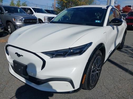 2024 Ford Mustang Mach-E PREMIUM