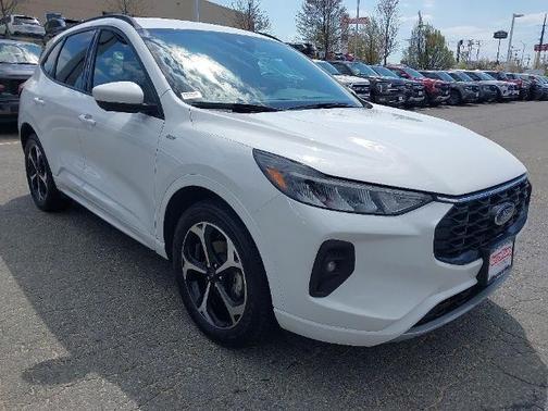 OXFORD WHITE 2023 Ford Escape ST-LINE SELECT