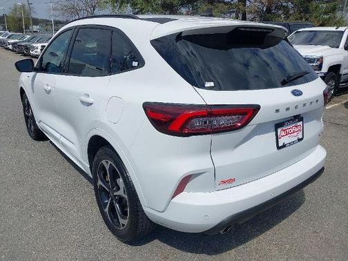 OXFORD WHITE 2023 Ford Escape ST-LINE SELECT