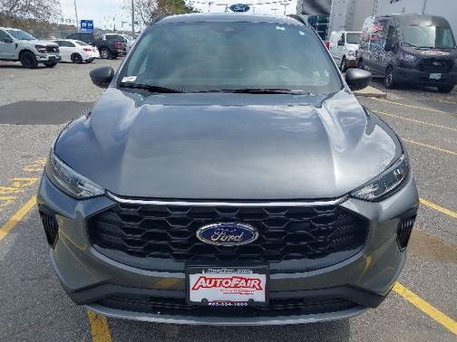 CARBONIZED GRAY METALLIC 2025 Ford Escape ST-LINE