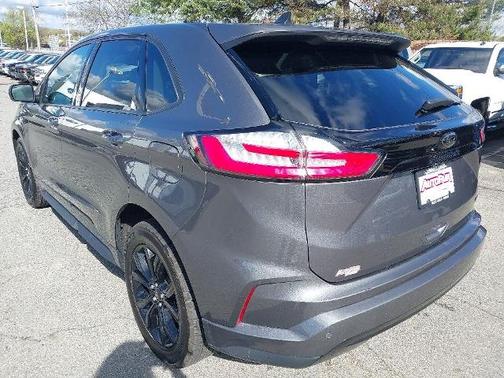 CARBONIZED GRAY 2024 Ford Edge SE