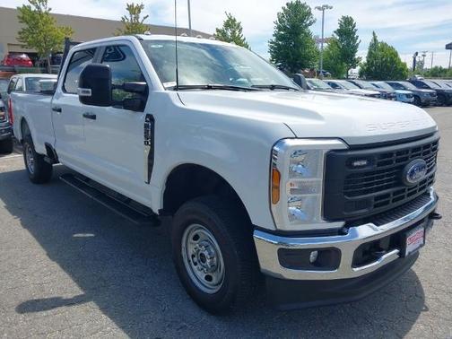 OXFORD WHITE 2024 Ford F-250 XL