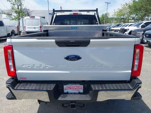 OXFORD WHITE 2024 Ford F-250 XL