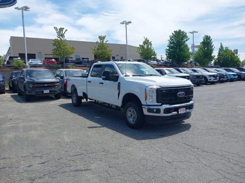OXFORD WHITE 2024 Ford F-250 XL