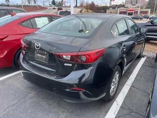 2018 Mazda Mazda3 SPORT