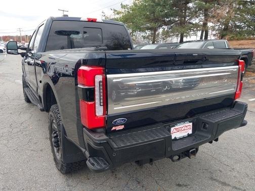 2025 Ford F-350 PLATINUM