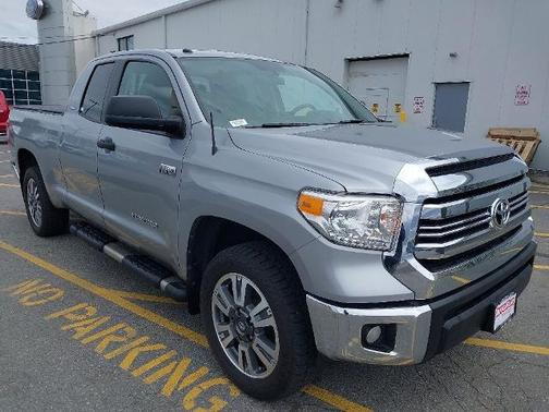 Silver Sky Metallic 2017 Toyota Tundra SR5