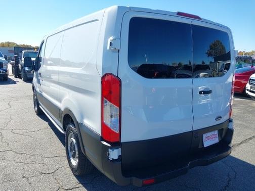 2019 Ford Transit-150 130 WB LOW ROOF CARGO
